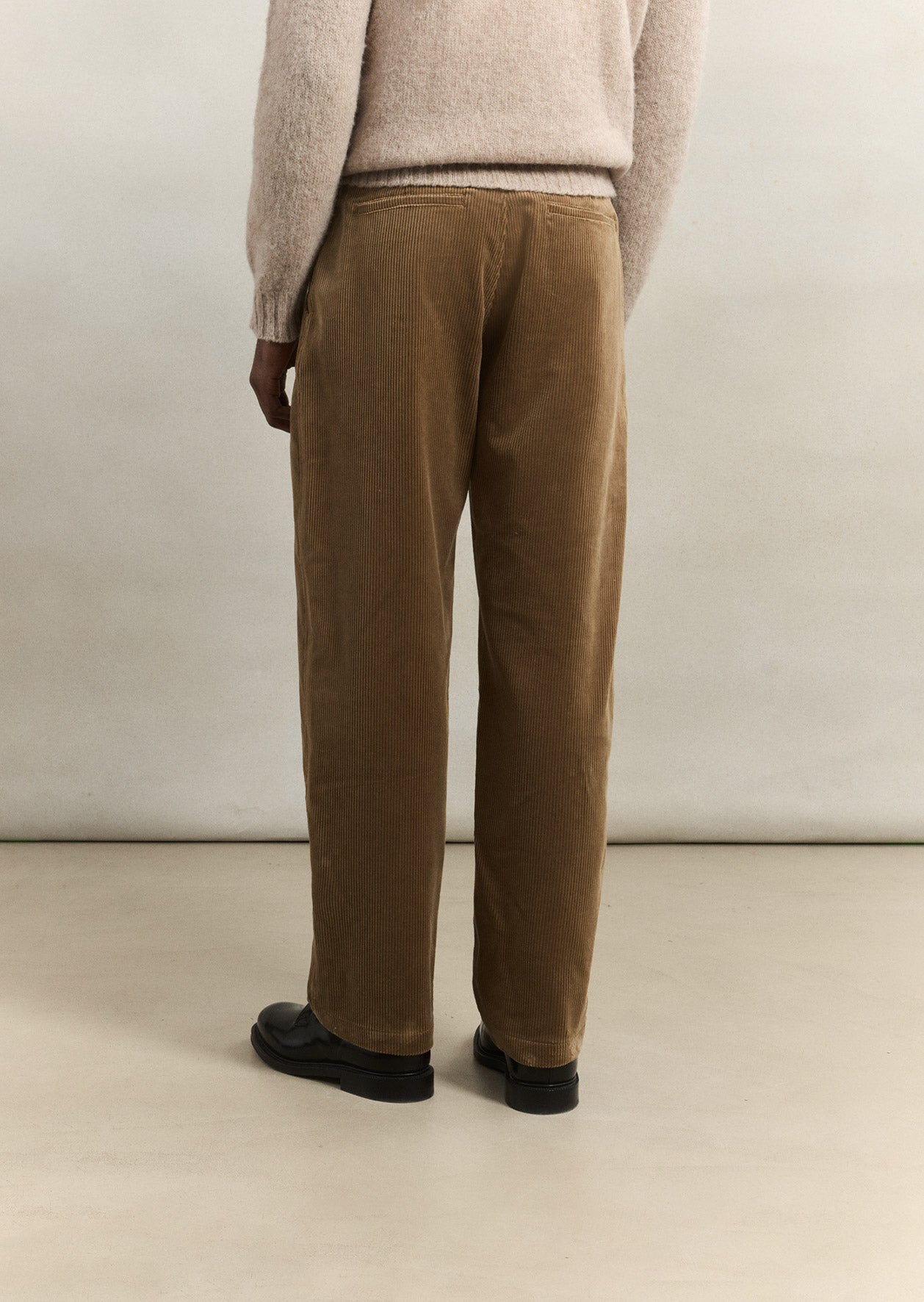 Balloon trousers